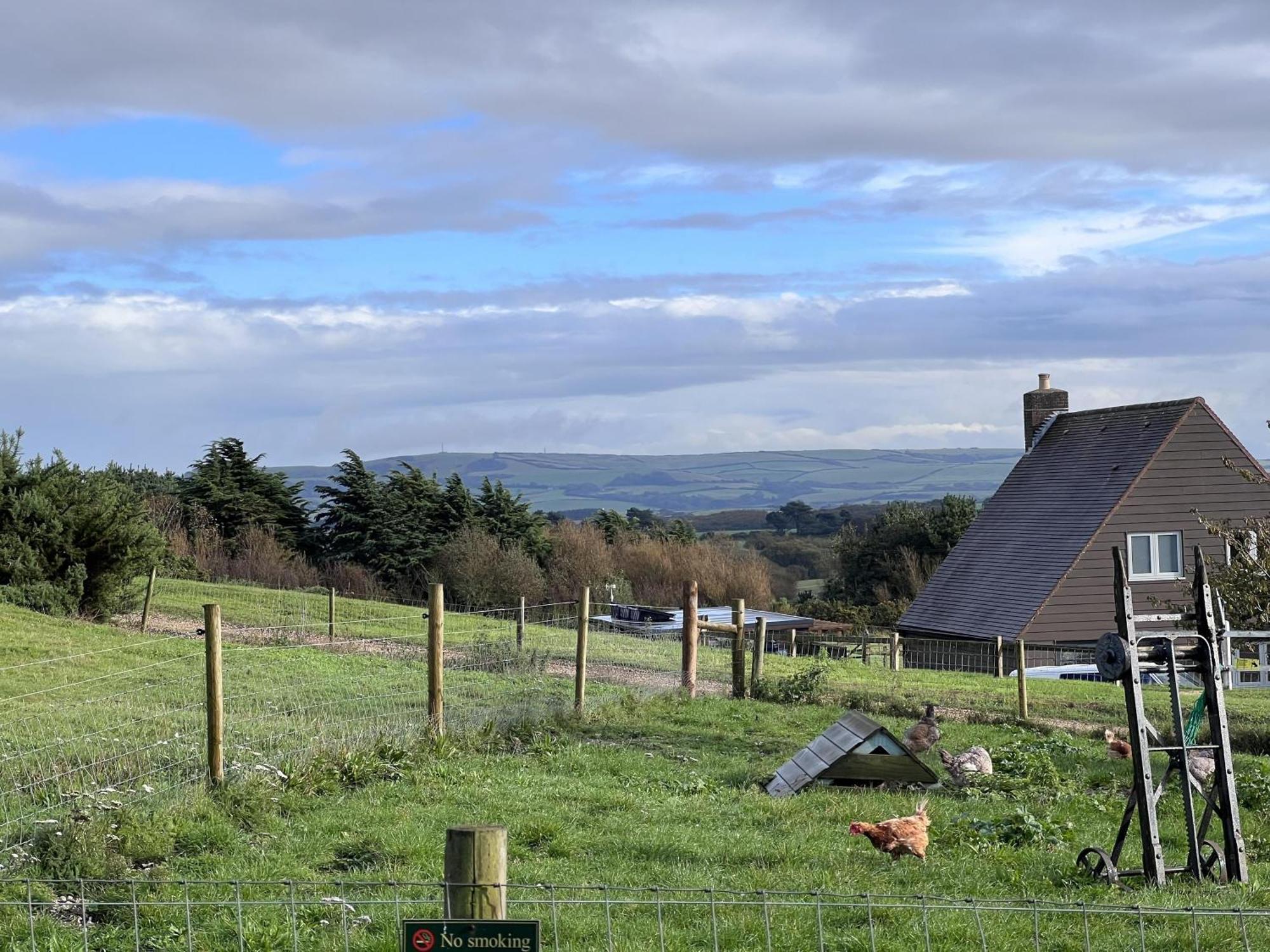 Poachers Hut - Captivating 1-Bed Cottage Shorwell Exterior photo